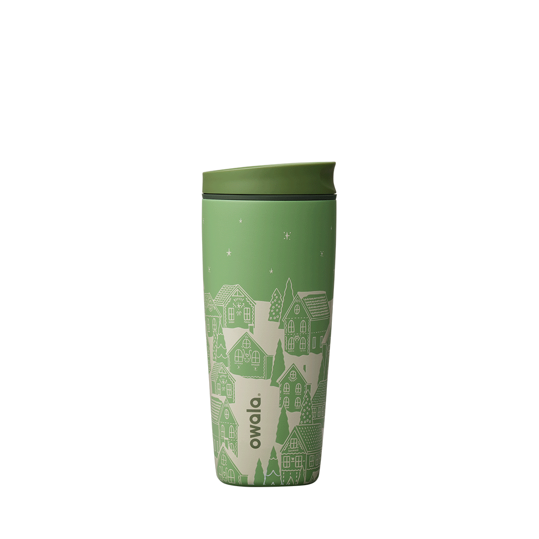 FreeSip 32oz Sugar Plum Fairy; rotating view of light pink body with diagonal lattice pattern of pastel pink, lavender, and cream ribbon bows, matching pink flip cap, pink carry loop, and cream push-button